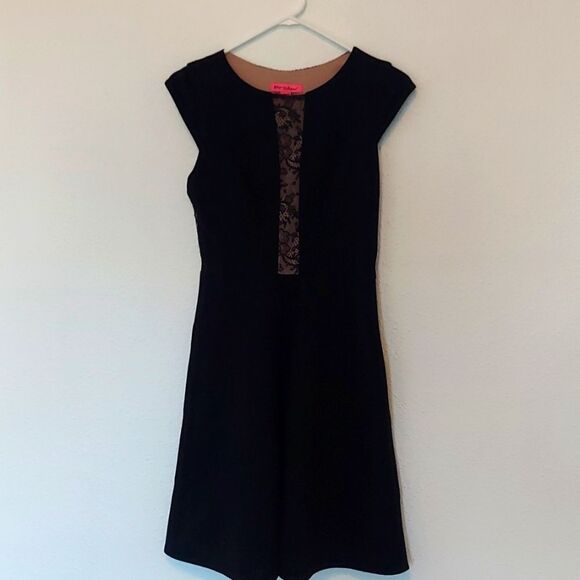 Betsey Johnson Black Lace Dress Size 2 EUC - Picture 1 of 6